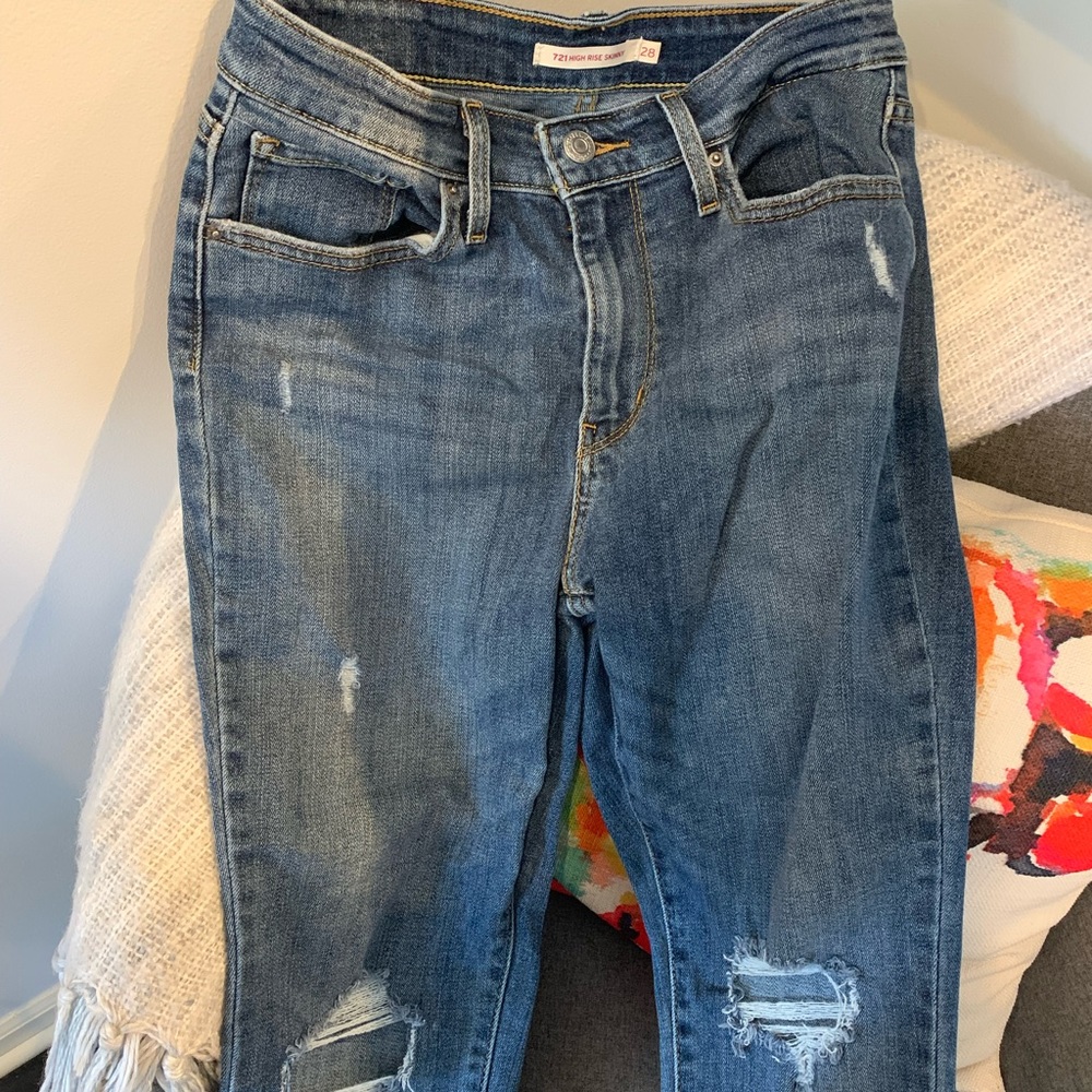 Levi’s 721 high rise skinny ankle jeans